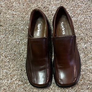 Spring Women's Brown Leather Slip-On Loafers — Classic Comfort
